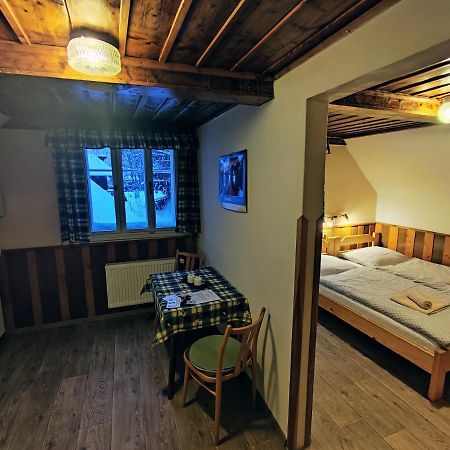 Hotel Penzion Pod můstky Harrachov Esterno foto