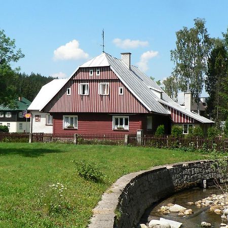 Hotel Penzion Pod můstky Harrachov Esterno foto