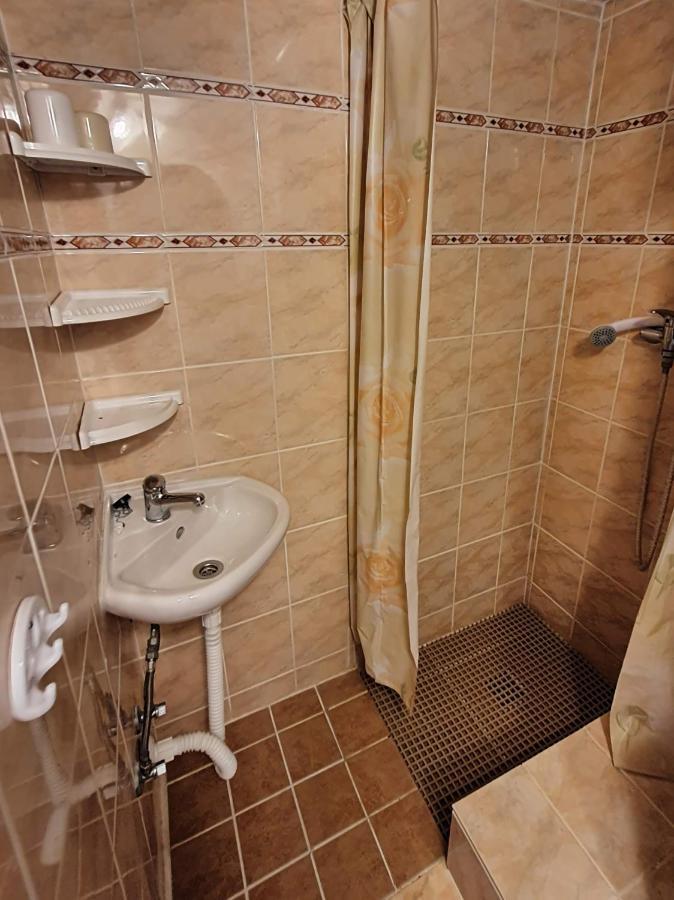 Hotel Penzion Pod můstky Harrachov Esterno foto