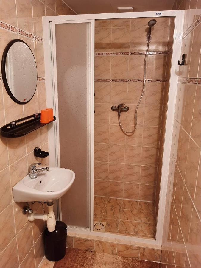 Hotel Penzion Pod můstky Harrachov Esterno foto