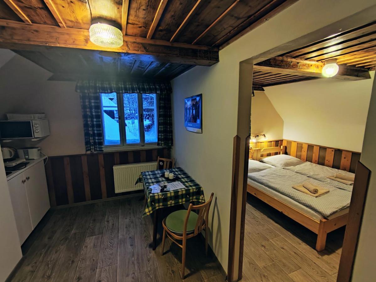Hotel Penzion Pod můstky Harrachov Esterno foto