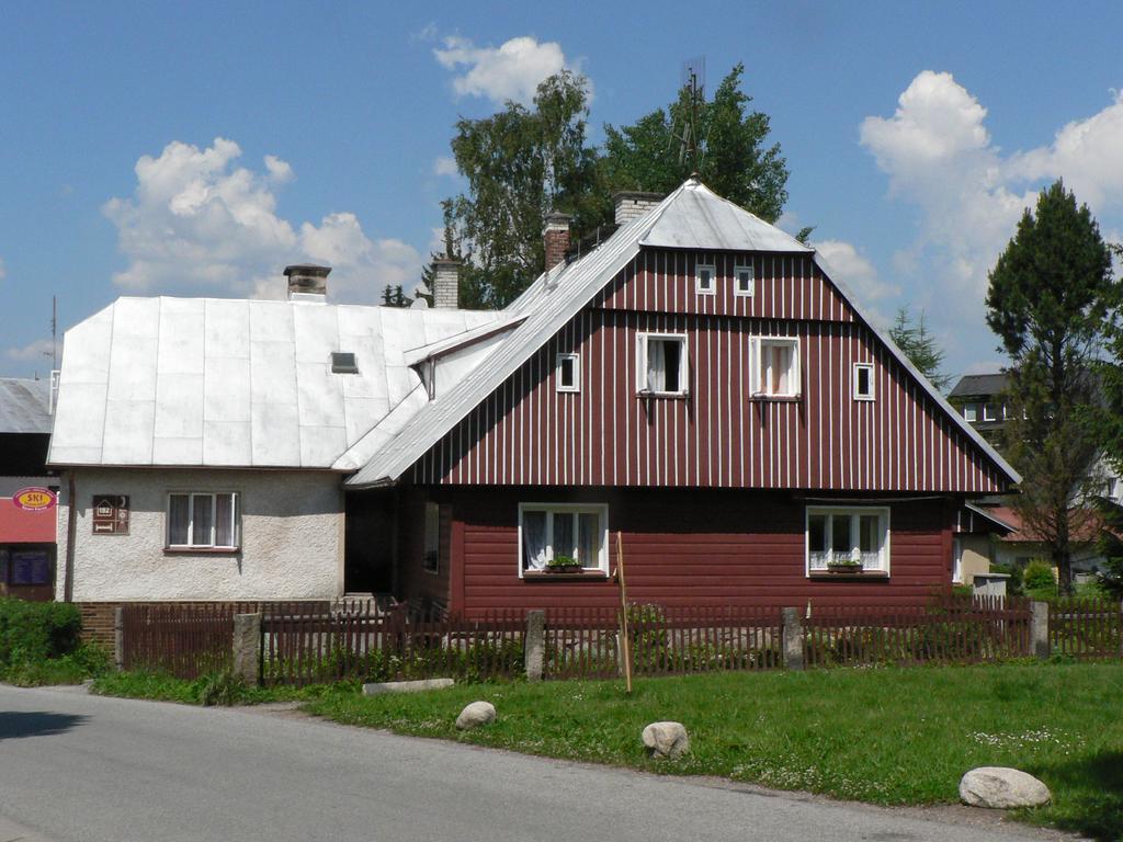 Hotel Penzion Pod můstky Harrachov Esterno foto