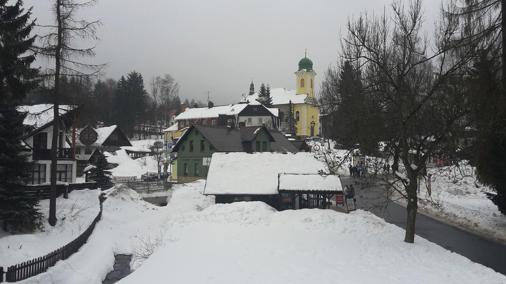 Hotel Penzion Pod můstky Harrachov Esterno foto